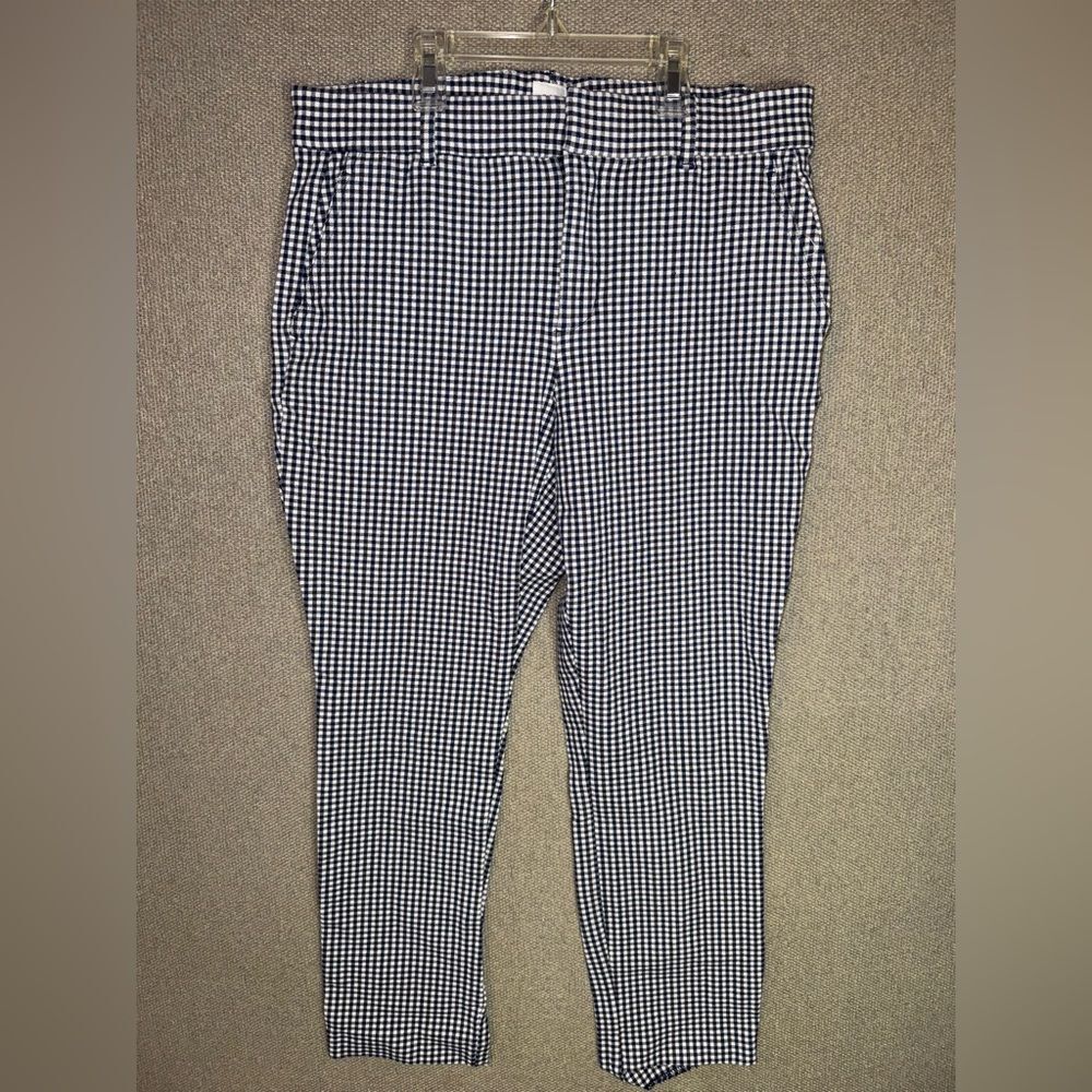 Gap size 8 signature skinny ankle Blue and White Checkered Pants